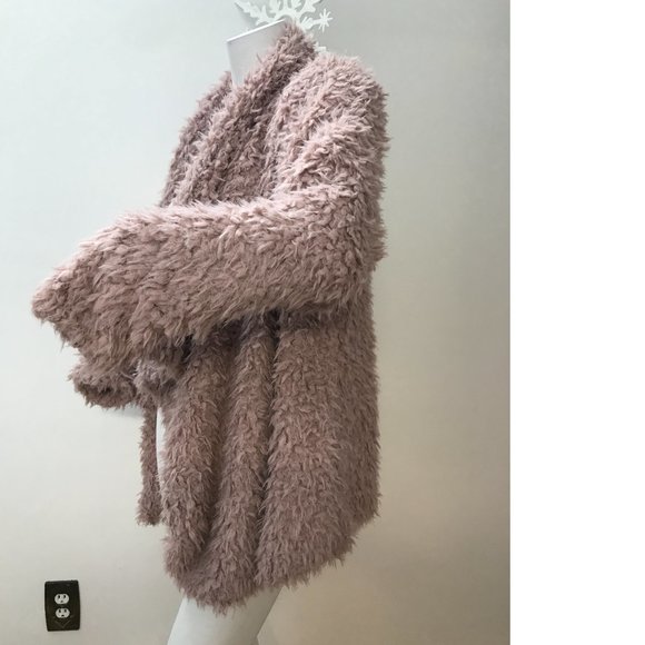 Forever 21 Teddy Plush Shaggy Fur Cardigan Jacket Coat Dusty Pink Rose Blush NWT - Picture 3 of 4